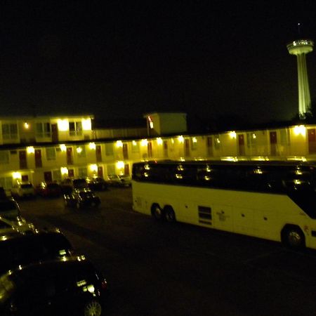 Fairway Inn By The Falls Niagara Falls Extérieur photo