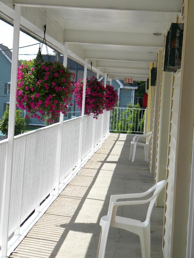 Fairway Inn By The Falls Niagara Falls Extérieur photo