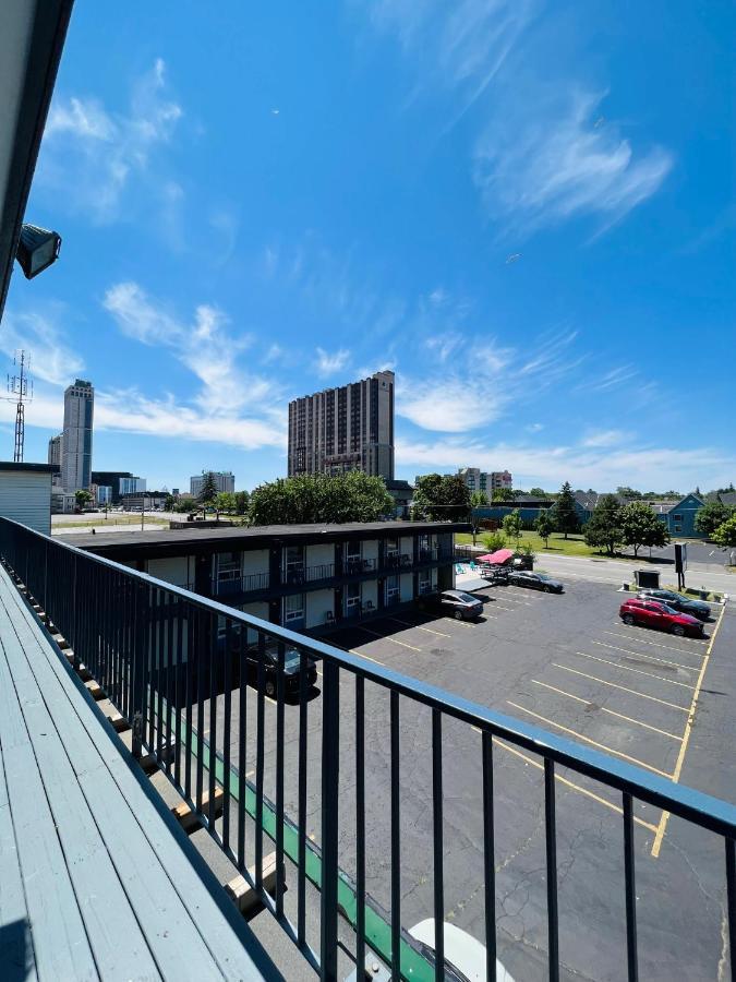 Fairway Inn By The Falls Niagara Falls Extérieur photo