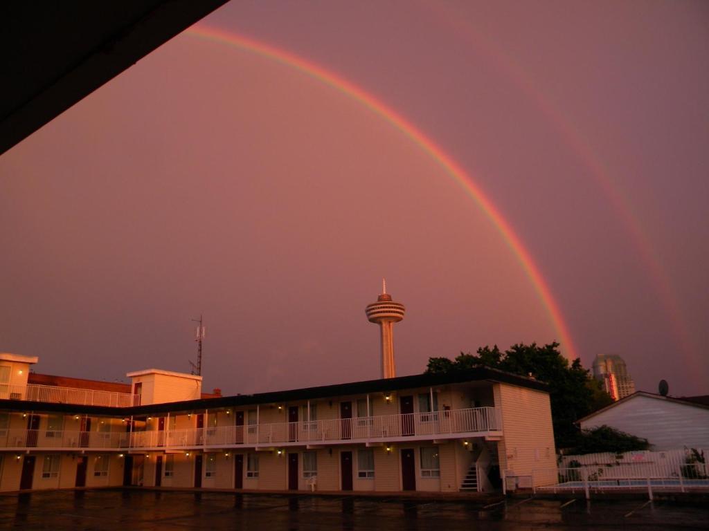 Fairway Inn By The Falls Niagara Falls Extérieur photo