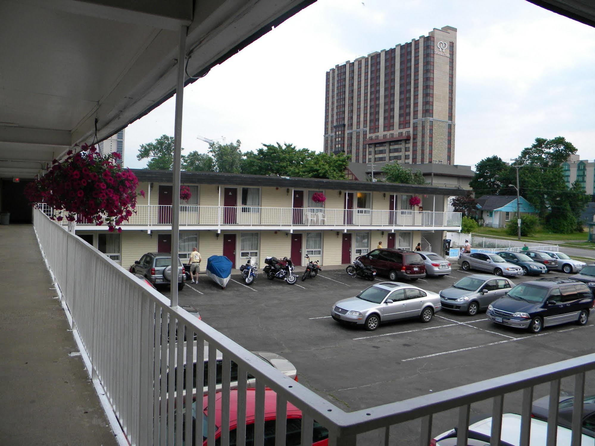 Fairway Inn By The Falls Niagara Falls Extérieur photo